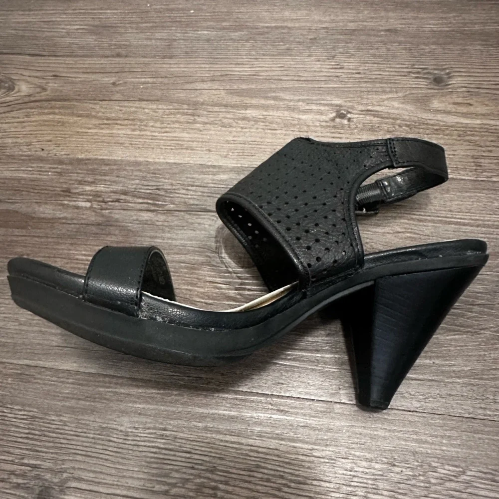 Black KENNETH COLE REACTION Ankle Strap Leather Women Shoes - Size 7.5 - Picture 10 of 14